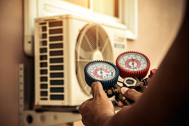 Professional Hvac technician working in Eastlake, CO